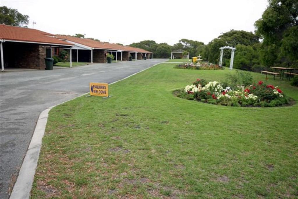 Emu Beach Chalets Albany Exterior photo